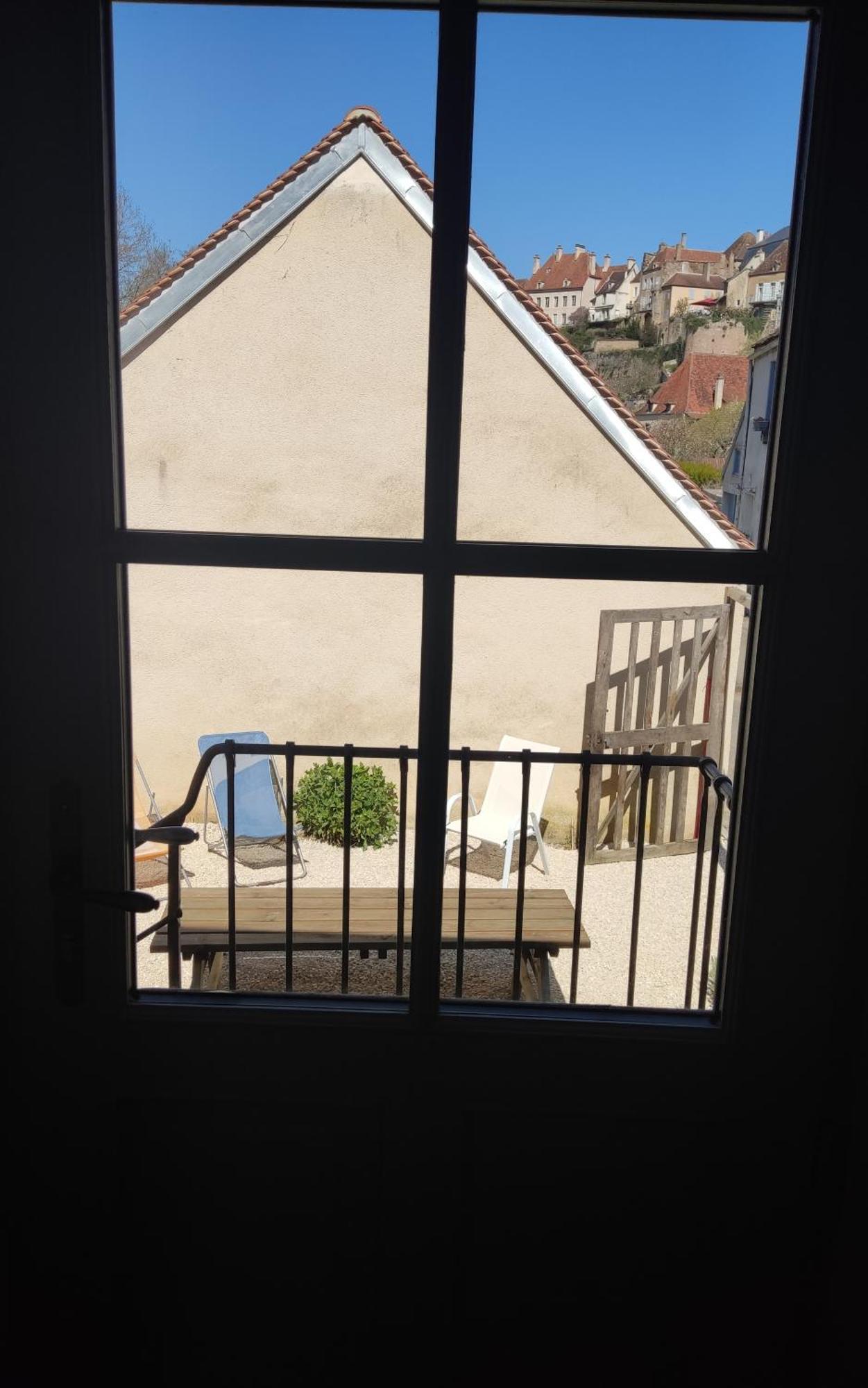 La Maisonette Du Bateau Lavoir Semur-en-Auxois Exterior foto